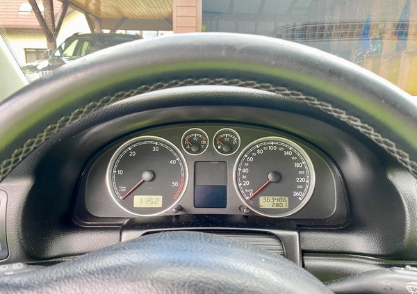 Volkswagen Passat cena 10300 przebieg: 364000, rok produkcji 2003 z Krzeszowice małe 254